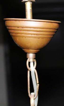 Candeeiro de teto com mais de 70 anos