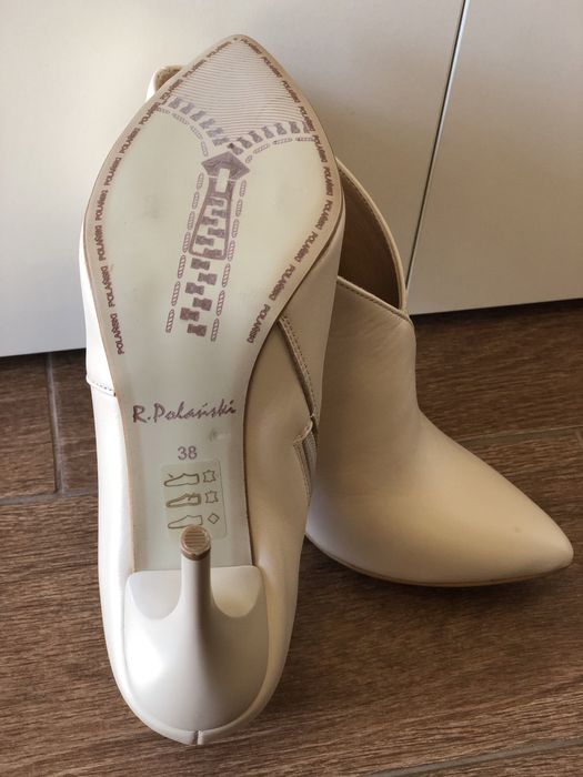 Продам туфлі бежеві