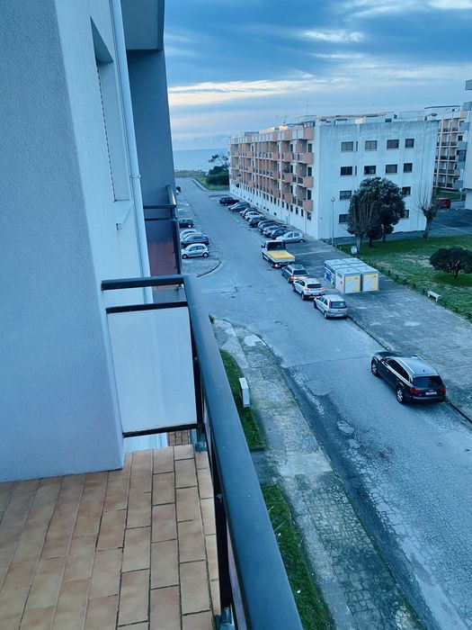 Apartamento t2 amorosa arrenda se