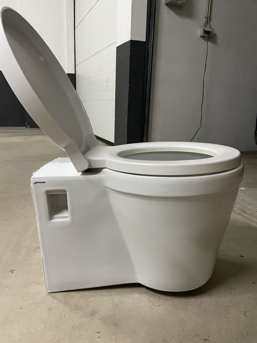 Conjunto Sanitário Sanindusa (2 Sanitas + 1 Bidé) – Design Moderno