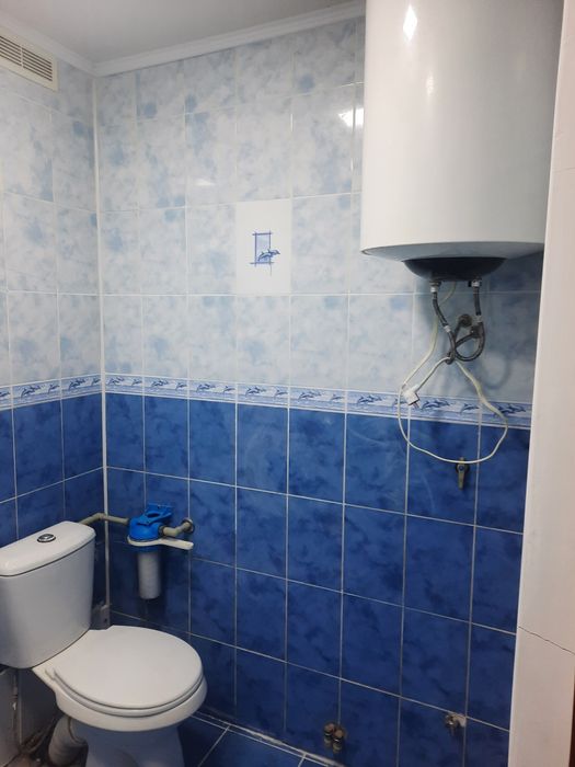 Продається 2 кімнатна квартира  біля ринку.