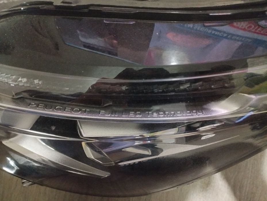 Óticas dianteiras Originais Peugeot 3008 II e 5008 (Esquerda / Direita
