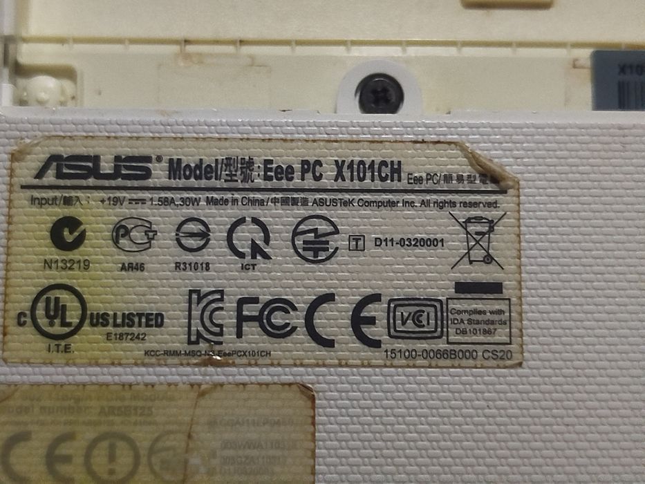 нетбук Asus EeePC101CH