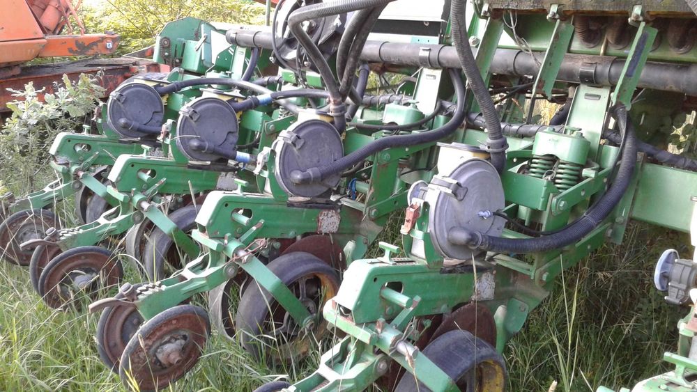 john deere 2126 сівалка просапна  ноутіл notil