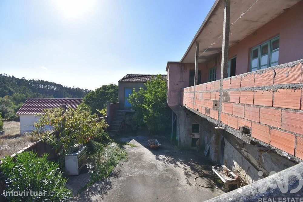 Casa de aldeia T4 em São Miguel, Santa Eufémia e Rabaçal de 140,00 m2