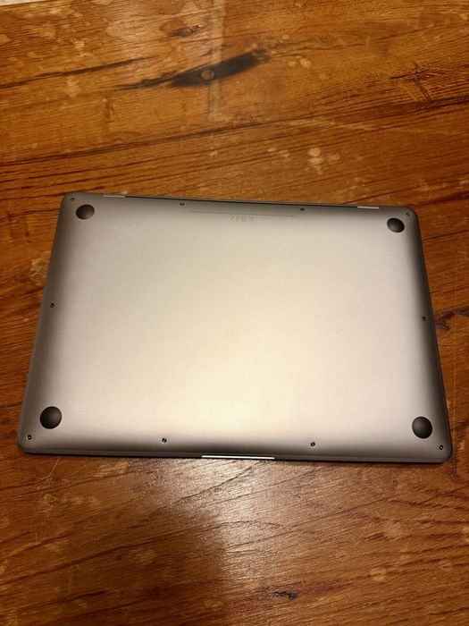 MacBook Air 13.3" M1 – 8 GB / 256 GB – Nearly New64738341296898121