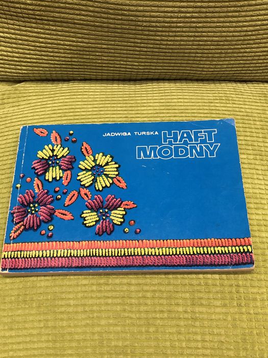 Книга по вышиванию Haft Modny. Автор Jadwiga Turska
