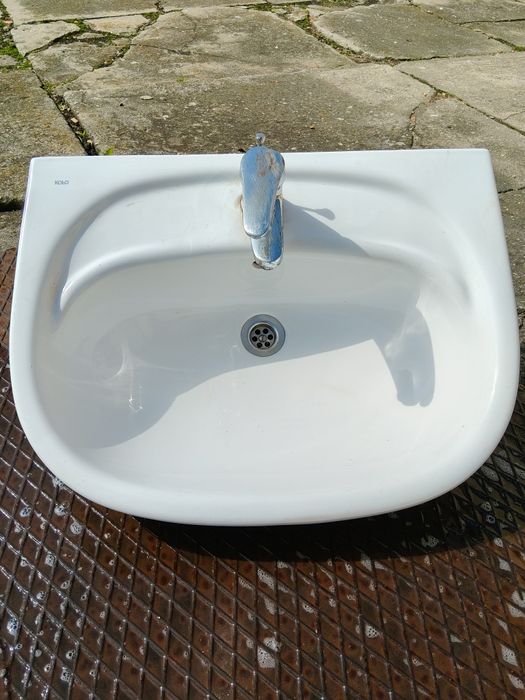 Sprzedam umywalka+bateria+węże