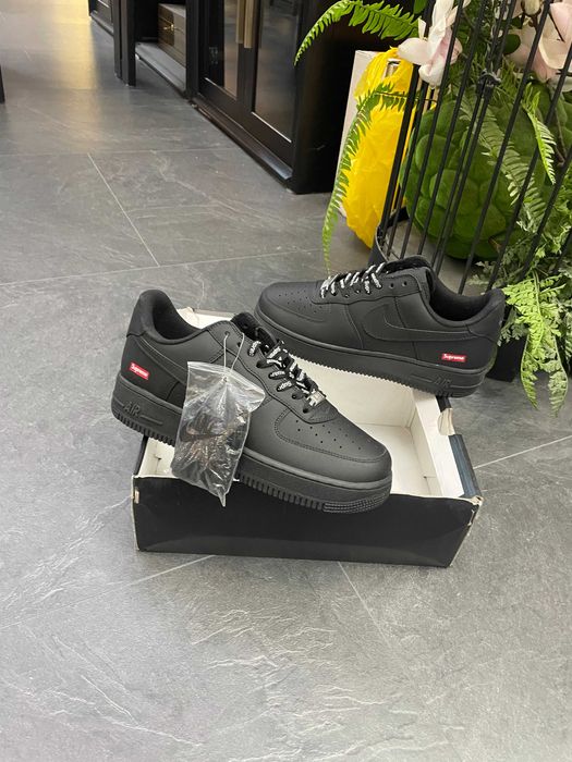 Nike Air Force 1 Low Supreme czarny R.44