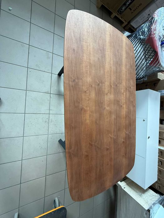 Stół Halmar NORTON – blat orzech / nogi czarne – POWYSTAWOWY, jak nowy