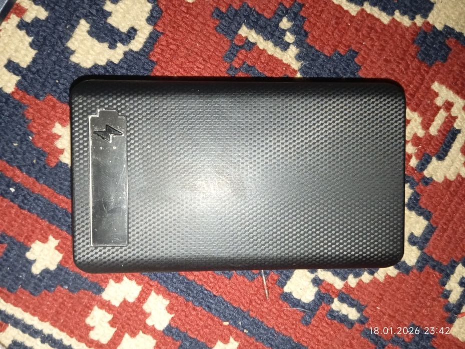 Powerbank повербанк на 6 акумуляторів.20.000
