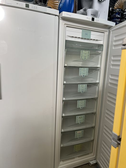 Морозильна камера LIEBHERR  MIELE BOSCH  Морозилка 200 л  від 5000 гр