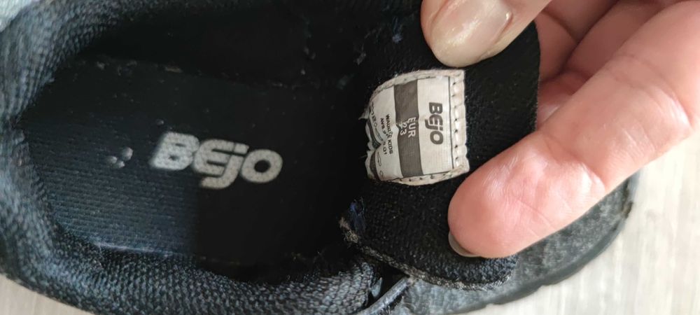 Czarne adidasy BEjO 23