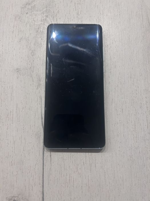 Telefon Huawei p30 + etui