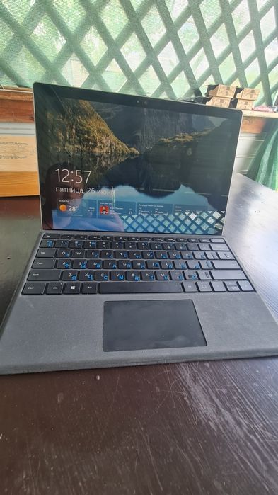 Ноутбук планшет Surface Pro 4 8/256gb