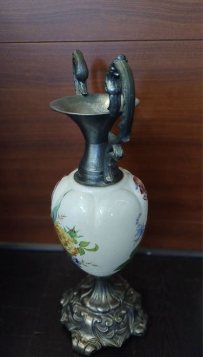 Jarrão de estanho e porcelana