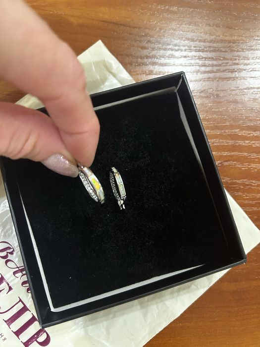 Сережки ,кульчики ,прикраси