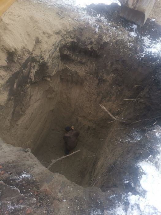 ЧИСТКА ВЫГРЕБНЫХ ЯМ.чистка сливных ям.чистка канализационных ям.илосос