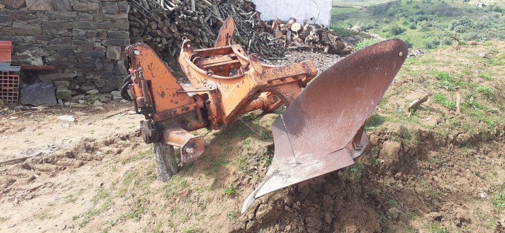 Charruas de 16" hidráulica