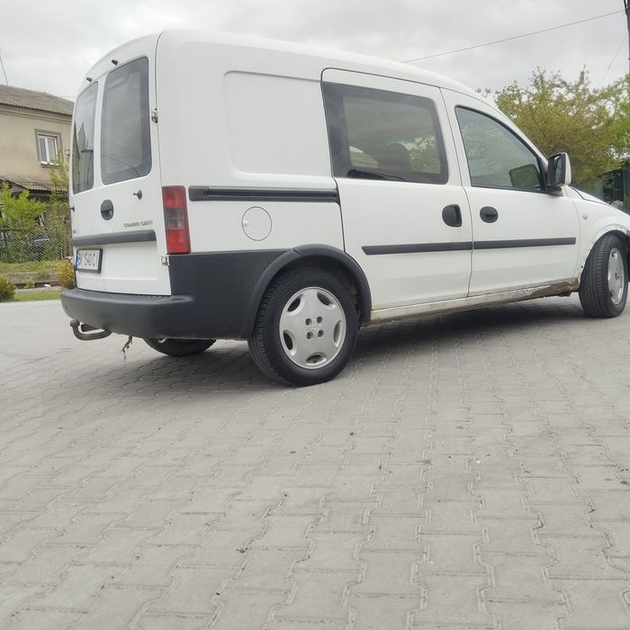 Opel Combo.     .