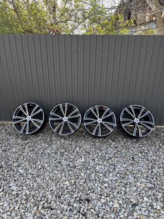 Продам оригінальні різноширокі R20 титани BMW 730 стиль individual