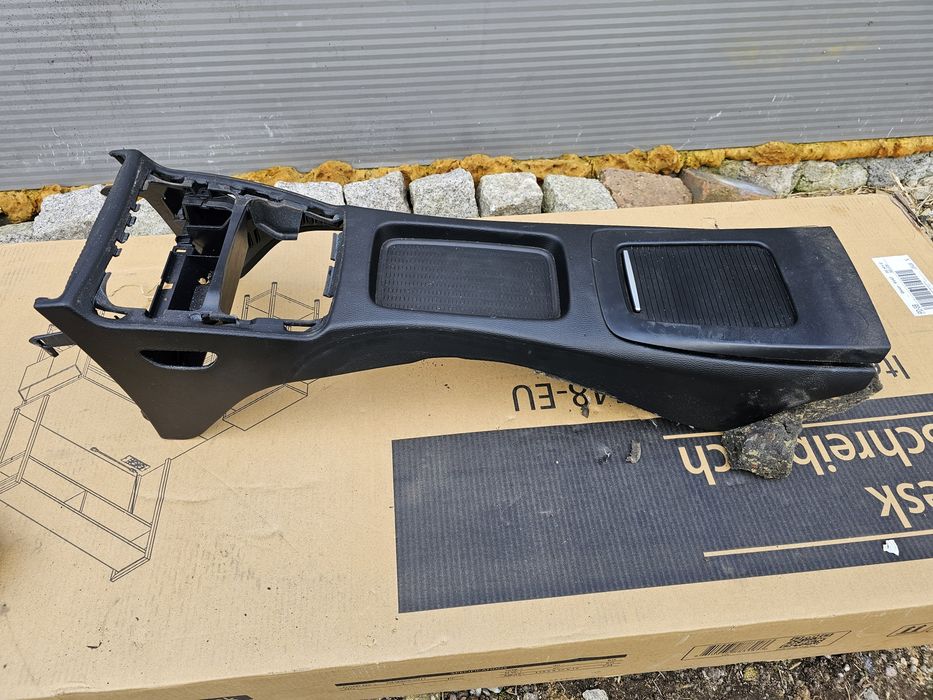 Bmw e92 e93 tunel   między  fotelami  kanapa tyl