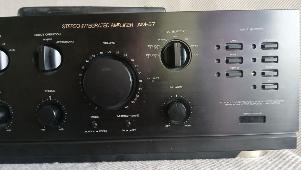 Аkai AM 57 + пульт , Hi Fi усилитель .