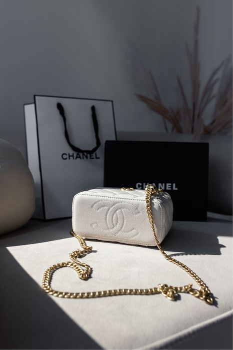 Сумка Chanel Vanity Case бежева