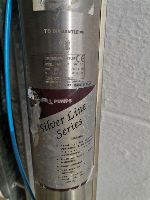 Bomba submersivel com tudo completo para  furo.