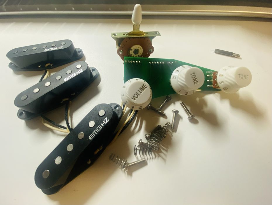 Pedais e partes para guitarra