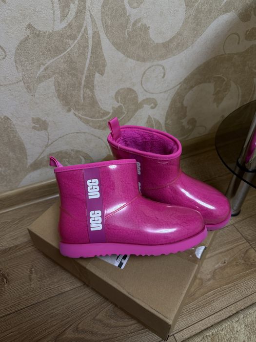 UGG kids classic mini clear оригинал илеальное состояние 24.5см