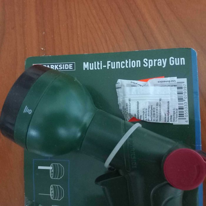 Pistola de rega fabrico alemão com 4 jatos e junção clic NOVO