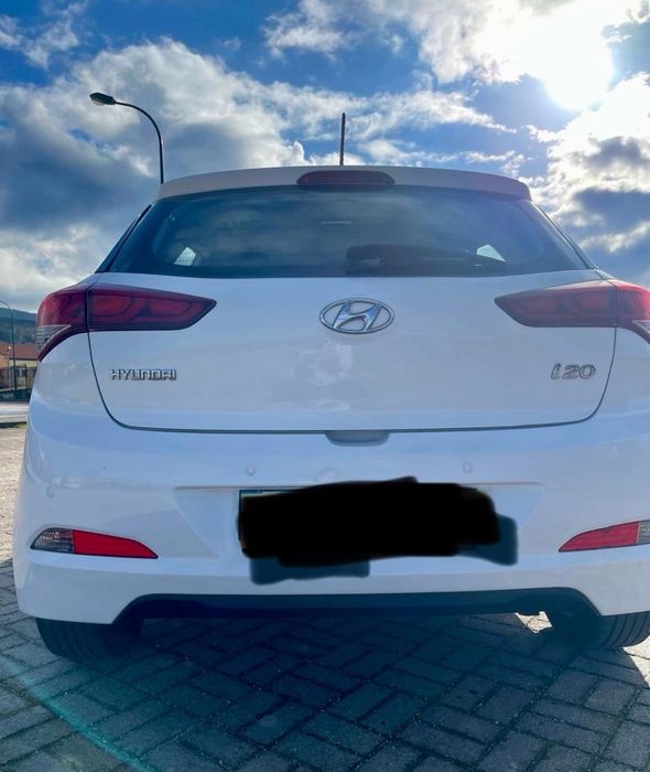 Hyundai i20 - COMO NOVO