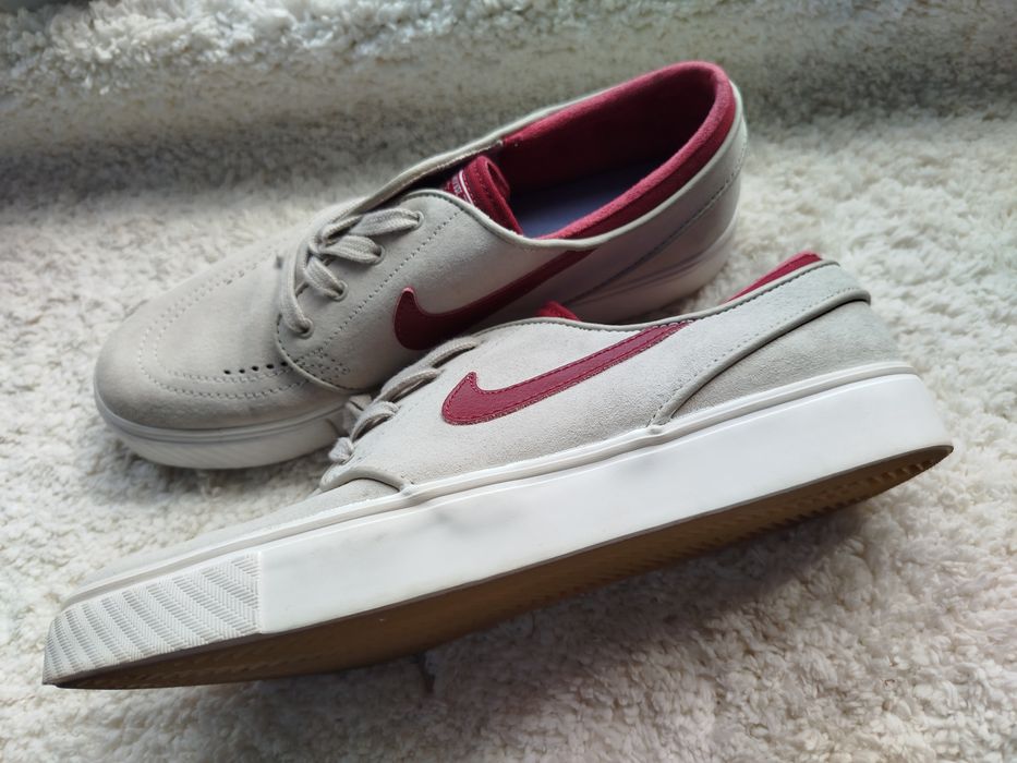 Nike SB Zoom Stefan Janoski SE “Team Red”