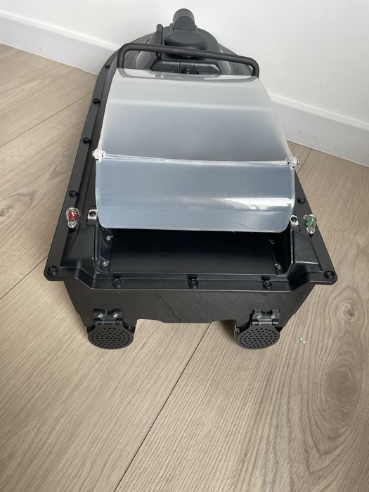 Łódka zanętowa Jabo 2-cg