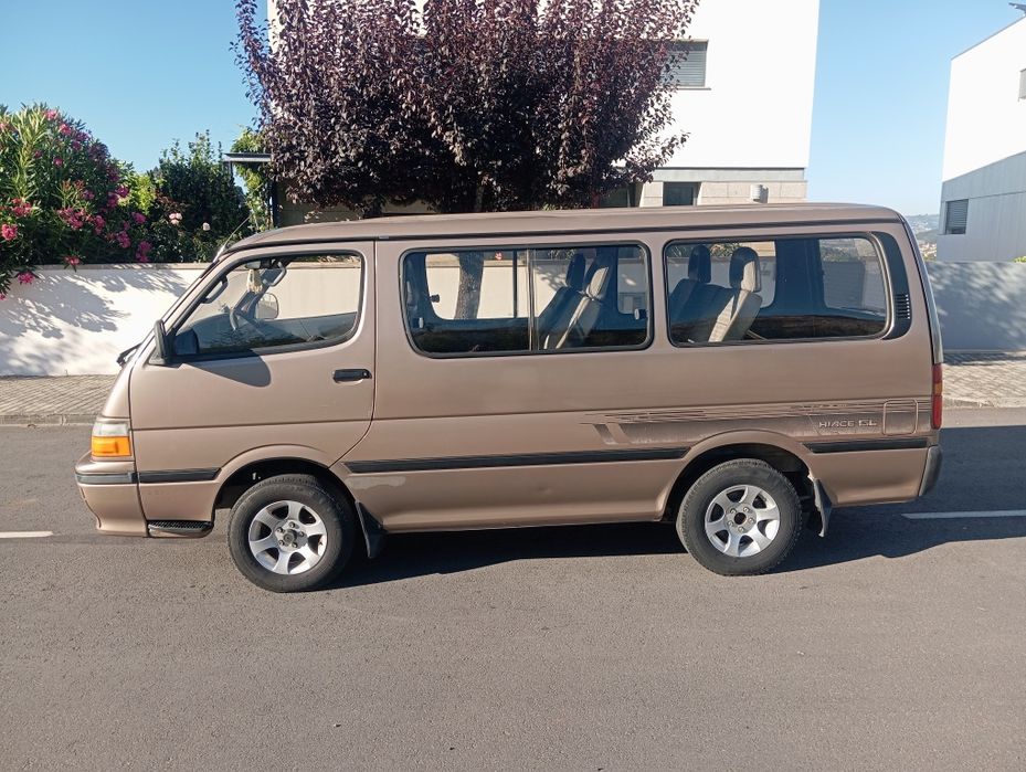 Toyota Hiace 2.5d com ar condicionado 8lugares