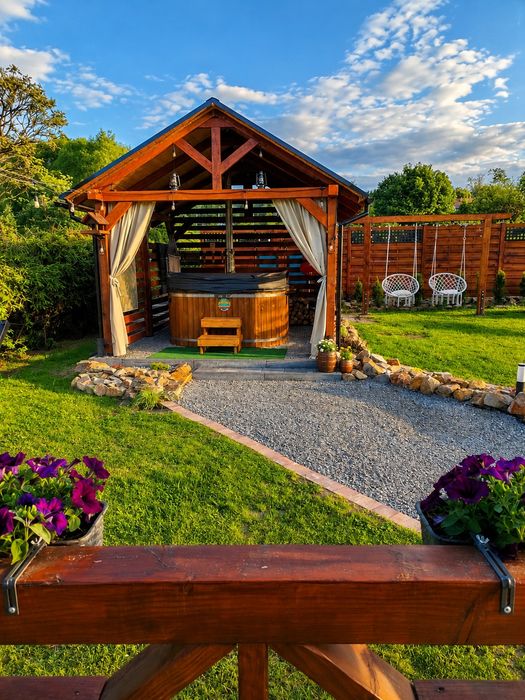 Noclegi Bieszczady Domek "Dychnij se" Myczkòw Polańczyk Solina Jacuzzi