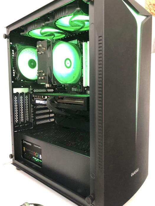 Ігровий компʼютер: RTX 3070; Ryzen 7 3700X; 32 GB DDR4 (3600 MHz); m2 SSD 1тб