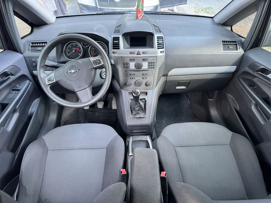 Продам Opel Zafira B