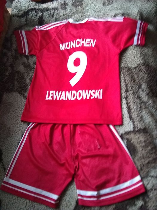 Stroje sportowe ..