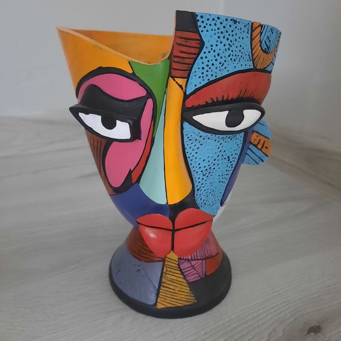Wazon ozdobny w stylu Picasso