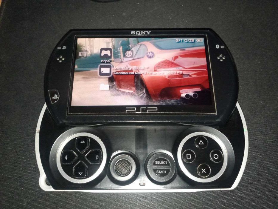 PSP GO 16Gb + карта пам'яті