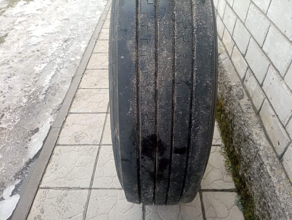 Продам резину МАЗ КРАЗ