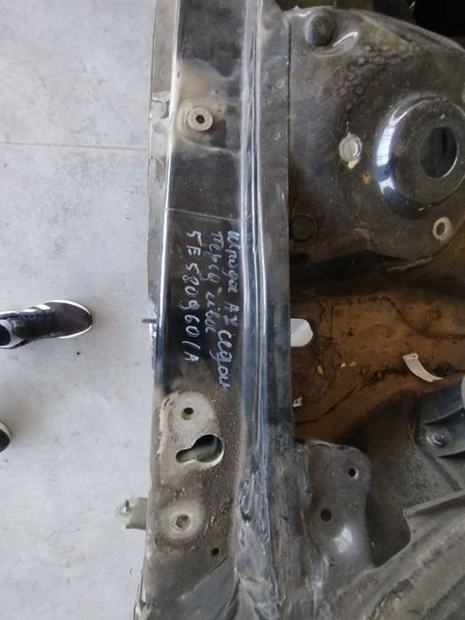 Четверть передня ліва поріг Шкода октавія А7 Skoda A7  5e5809601a