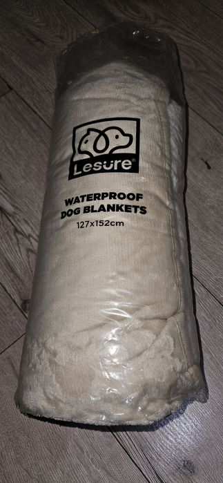 Lesure Wodoodporny kocyk dla psów 127x152