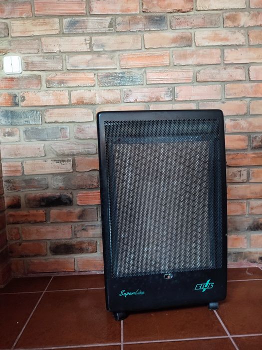 Aquecedor a gás antigo