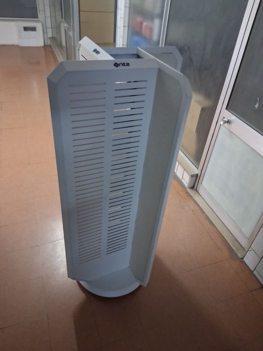 Expositor usado rotativo em bom estado