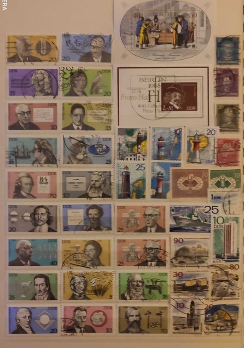 Klaser pełen znaczków 010 plus gratis