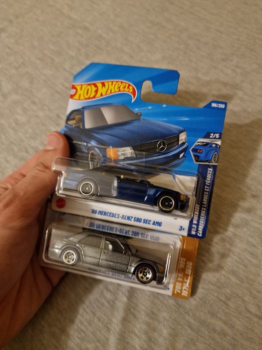 Zestaw 2x Mercedes Hot Wheels Main