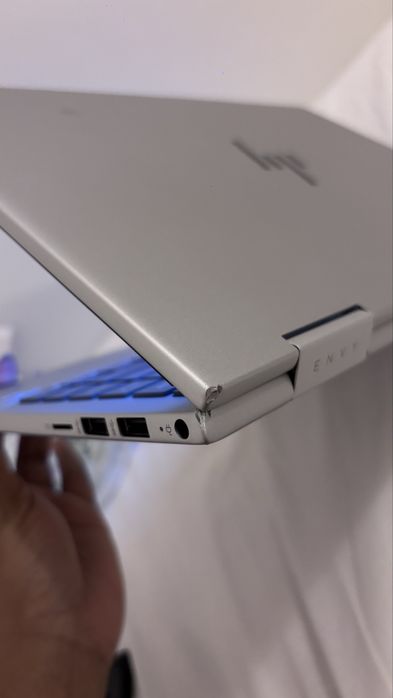 HP Envy x360 2-in-1 Laptop 14-es0xxx